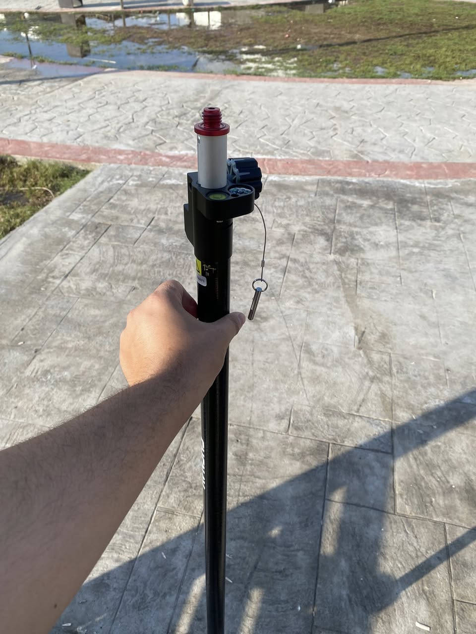 � للبيع بول GPS CHC بطول 2.20 متر 🔥
***********
