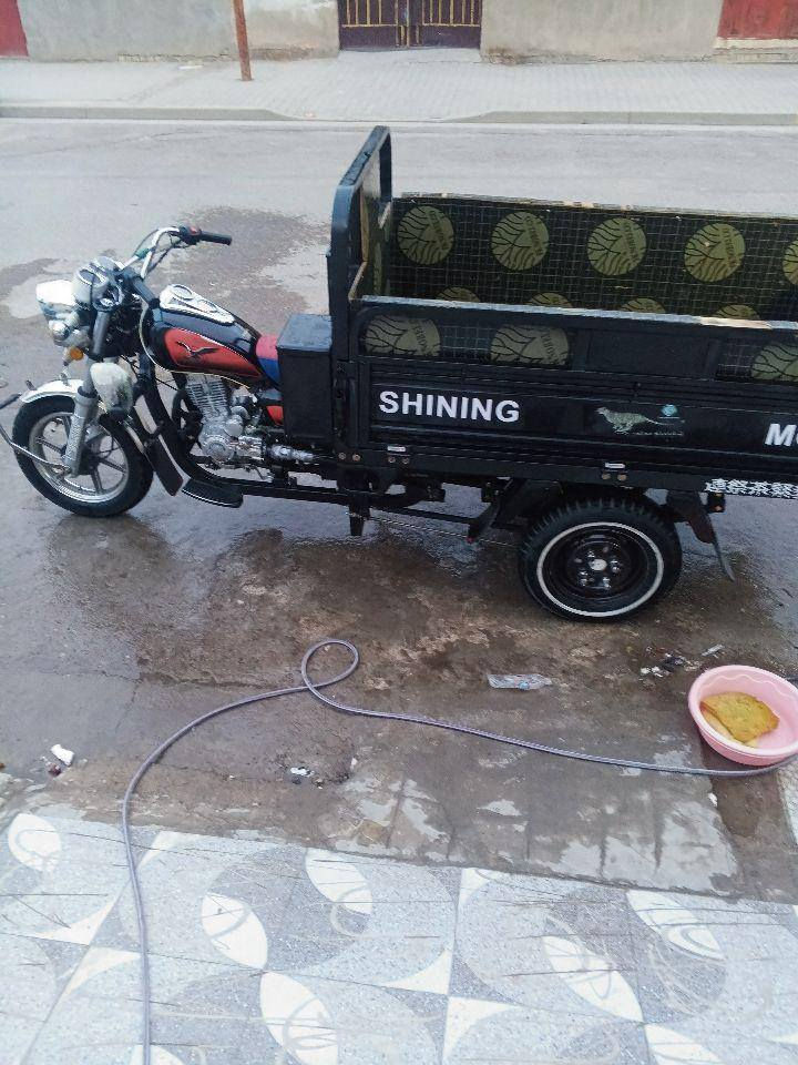 سلام عليكم ستوتة للبيع موديل 23 طالعة بل 25 شراي بخدمتة مكاني جسر ديالة ***********
