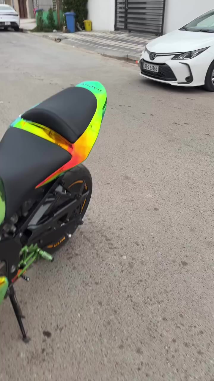 السلام عليكم شلونكم شباب من هسه ميعجبك المنشور والسعر اعبره ما اجبر احد    كاوسكي 2003 نازله من معرض كلشي وكلاشي صور المعرض موجوده
منفيس يابان موجود بيها ومزاده موجود الدراجه حلوه ونضيفه مكينه بلاد 
ممشاها من المزاد 39 الف حاليا 44 الف وقابل للزياده اخوتي 
الدراجه مصروف عليها 
عليها يدات كاوسكي 
وعليها جامه سوده تزويد + تغليف اسود لماع 
عليها اكزوز sc اصلي + الاكزوز البلاد موجود 
عليها مري تزويد 
عليها دواسه تزويد اخضر 
جاملغ خلفي طلاء مائي كاربون فايبر 
جاملغ زنجيل طلاء مائي كاربون فايبر 
دواسه خلفيه طلاء مائي كاربون فايبر 
ستيرن طلاء مائي كاربون فايبر 
قبق بانزين طلاء مائي كاربون فايبر 
وشم ويل خلفي امامي 
وشم ع دراجه 
الكفرات صبغ اسود لامع + فوكاها تغليف قلاب 
شاصي تغليف كاربون فايبر 
عليها سكن ازرك ناصي ابيض وعالي اصفر 
تضليل مازده وتضليل بك لايت 
وشم ع تانكي كاربون فايبر 
كشن دوشمه جلد اسود طافي 
سلايدرات اصلي
سعر الدراجه 50$ قفل 
رقمي ***********
