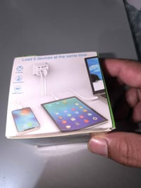 محول سفر • ٤ منافذ USB • شحن سريع