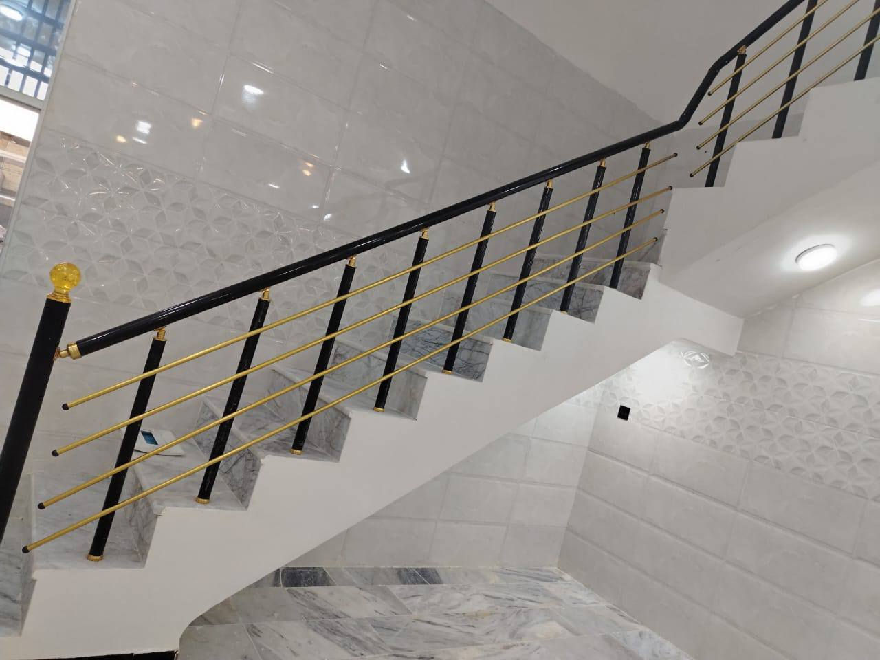 #يا_الله_يعلن_مكتب_الكوثر_للعقار 🏢 بيت  للبيع🏘
مساحه 120  متر🚩 طابو زراعي سند 25 🚩  قرار محكمة 

سعر 45 مليون 💰😍معا  المجال. /// بناء درجة اولى /// 
الستفسار او مراجعه المكتب📞📞☎️ ***********

#احجز_بيت_حلامك_الرائع🥰🥰#في_مكتب الكوثر

عنوان 🏘البيت نجف الشرف  على شارع المطار
مقابل   قرية  الغدير عمود 327

تفاصيل غرفه وصاله ومطبخ  وصحيات داخل وخارج

جميع الخدمات ماء كهرباء  تبليط🛣 و مدارس ناره ليليه

بناء طابوق اساس وسقف صب كونكريت 

عنوان #المكتب_الكوثر شارع_المطار_الحولي_الجديد 
عمود327بشارع الصب

#مكتب_الكوثر_للعقار   الستفسار ☎️☎️ ***********
 ملاحضه البيت غير مسكون

يوجد لدينا كافت العروض وبسعار مناسبه  معا  الخدمات🏗يوجد لدينا جميع المساحات
