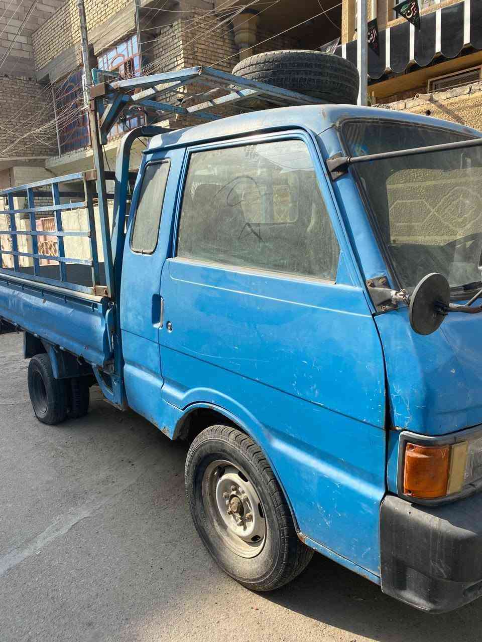 سلام عليكم
كيا بنجو ٢٧٠٠ رقم بغداد 

موديل ١٩٩٣

قماره وربع 

بدي قصير ٦ جنكال 

بدي عموشه مبدل 

بيها تايرات جدد 

اشويه مهموله يحتاجلها ترتيب 

السعر ٤٥ ورقه وبيها مجال
 موبايل ***********
