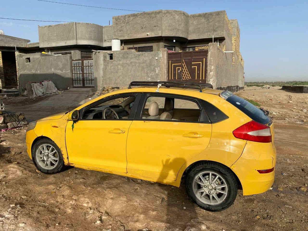 السلام عليكم شيري فلاوين مديل٢٠١١رقم بابل الماني سنويه مشروع وطني بعده ما ساقطه  كير مكينه حداديه تخم تاير كشر شوفه عينك باتري جديدغرفتهه نضيفه كهرباىيات ماعايزه شي شغل وكبل للشارع عارضه ب١٢وبيهه مجال تجي تأخذ هه وتروح مهنى بيه 
السياره مال عيشه ماناقصه شي مكاني بابل الكفل خابرني وتدلل***********
