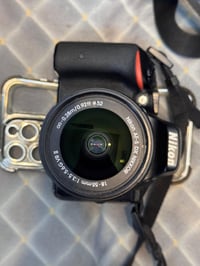 Nikon D5500 • عدسة 18-55 VR • عداد شتر ٢١ ألف