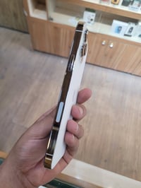 اخوان 13PRO MAX ذاكره 512 بطاريه 94جهاز  فوللل نضافهه  مثل ما اتشوف عي...