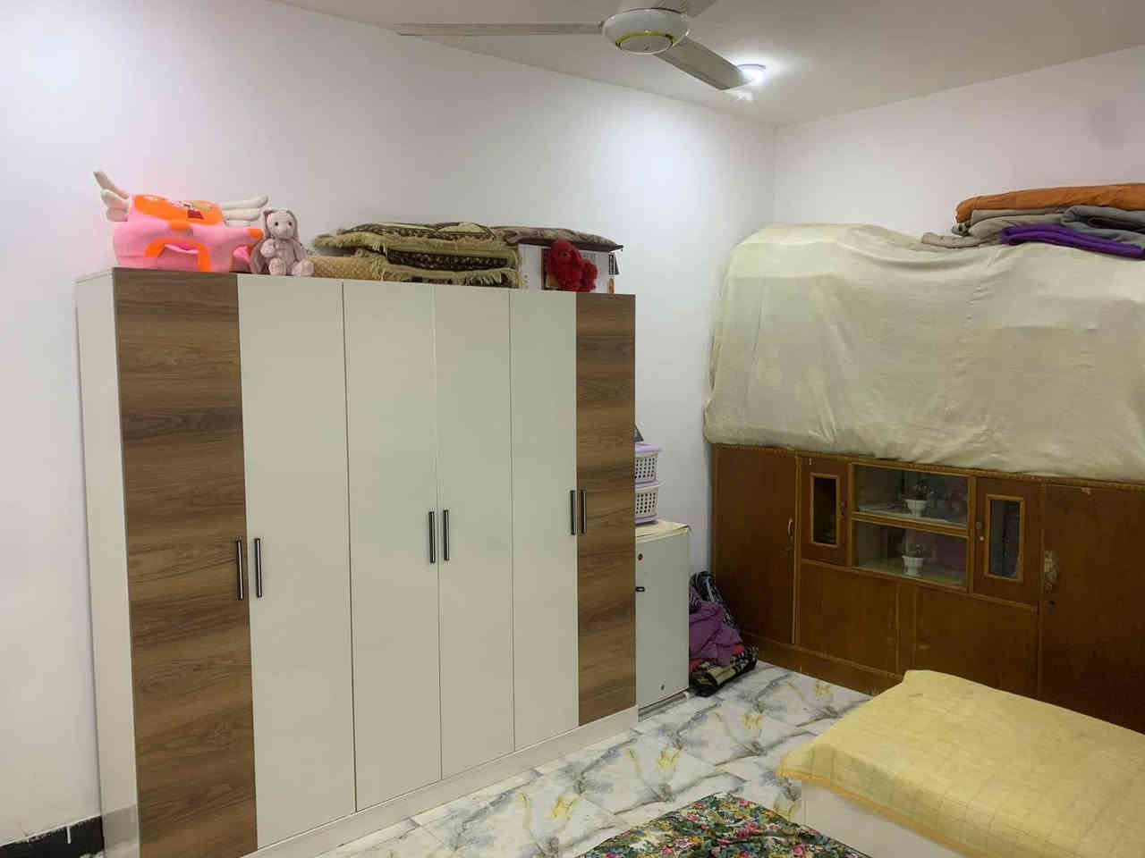 بيت للبيع 
زراعي سند 25 مساحة 300م طريق السنية سايد الزوار عامود 706 للاستفسار اتصال ع الرقم ***********
او***********
