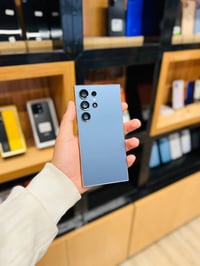 S25 الترا • ٢٥٦/٨ • تقليد