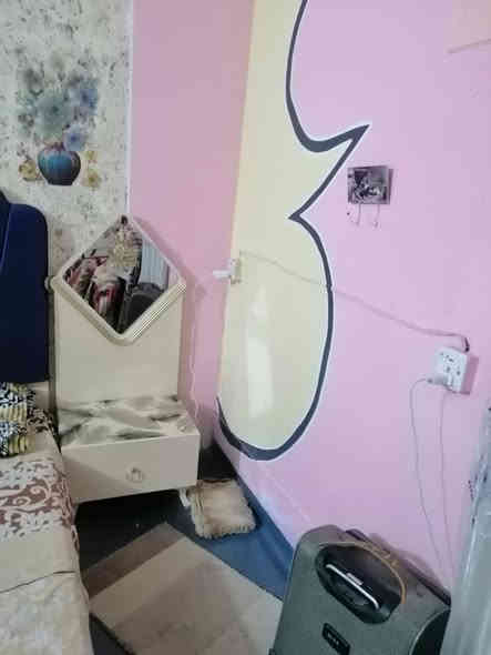 السلام عليكم غرفتين نوم تركيات مستخدمات ٣ اشهر كل غرفة تتكون من ٧ قطع سعر الغرفة ٧٥٠ الف مكاني بغداد/المدائن اي استفسار المراسلة ع هذا الرقم بي واتساب ***********
