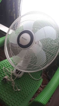 مروحه جانبيه • نظيفه