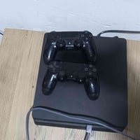 بلي فور • يدين اصليين • الشعب