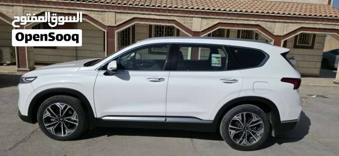 السلام عليكم ورحمة الله وبركاته 
للبيع سنتافي 2020 خليجي لون أبيض صدفي فول عدا البانوراما محرك 6 سلندر 3.5 رقم أربيل سنوية لغاية نهاية 2026 باسم شركة ووكالتها باسمي السيارة مكفولة ونظيفه جداً مابيها قطرة صبغ
 بصمة تشغيل وابواب
 كاميرات وحساسات أمامية وخلفية
ويل 19
 صندوق كهربائي
كشنات كهربائية مغلفة جلد مع الارضية
بردات بالأبواب الخلفية
 تشغيل عن بعد وترحيب عند الاقتراب
 شاشة اندرويد تدعم ابل كار بلي واندرويد اوتو
 وكثير من المواصفات بعدها بوضع الشركةماشية 45 الف وقابلة للزيادة
تبريد محرك گير حدادية كله جديد شرط
السعر 260 ورقة
مكاني بصرة
للاتصال ***********
