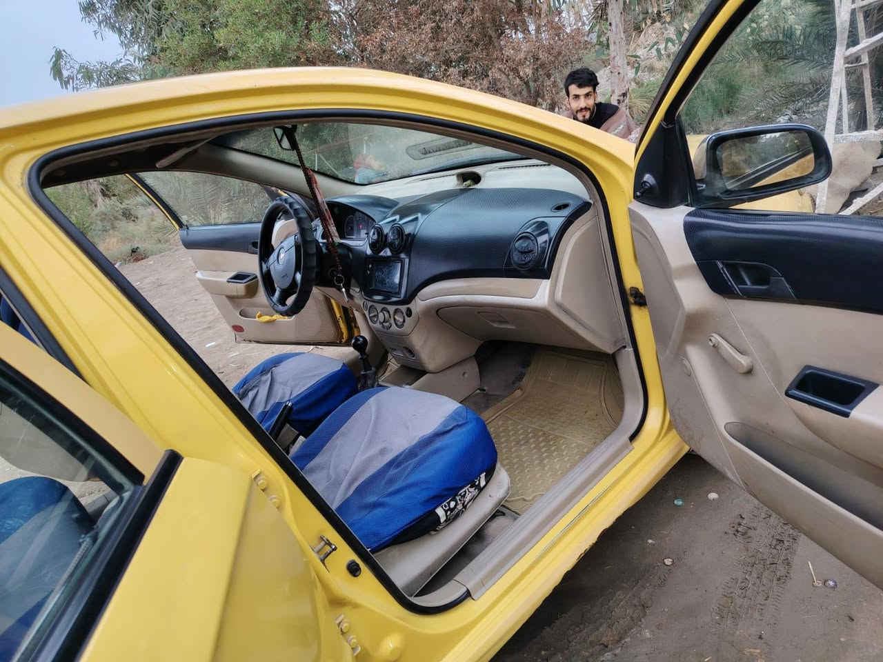 سلام عليكم 
افيو للبيع موديل 2009 شركه عامه رقم نجف سنويه 26 مصفره هيئة اوغرامات مكينه 1400بيه ضعف السعر 40 بيه مجال 
ديوانيه غماس التلفون ***********
