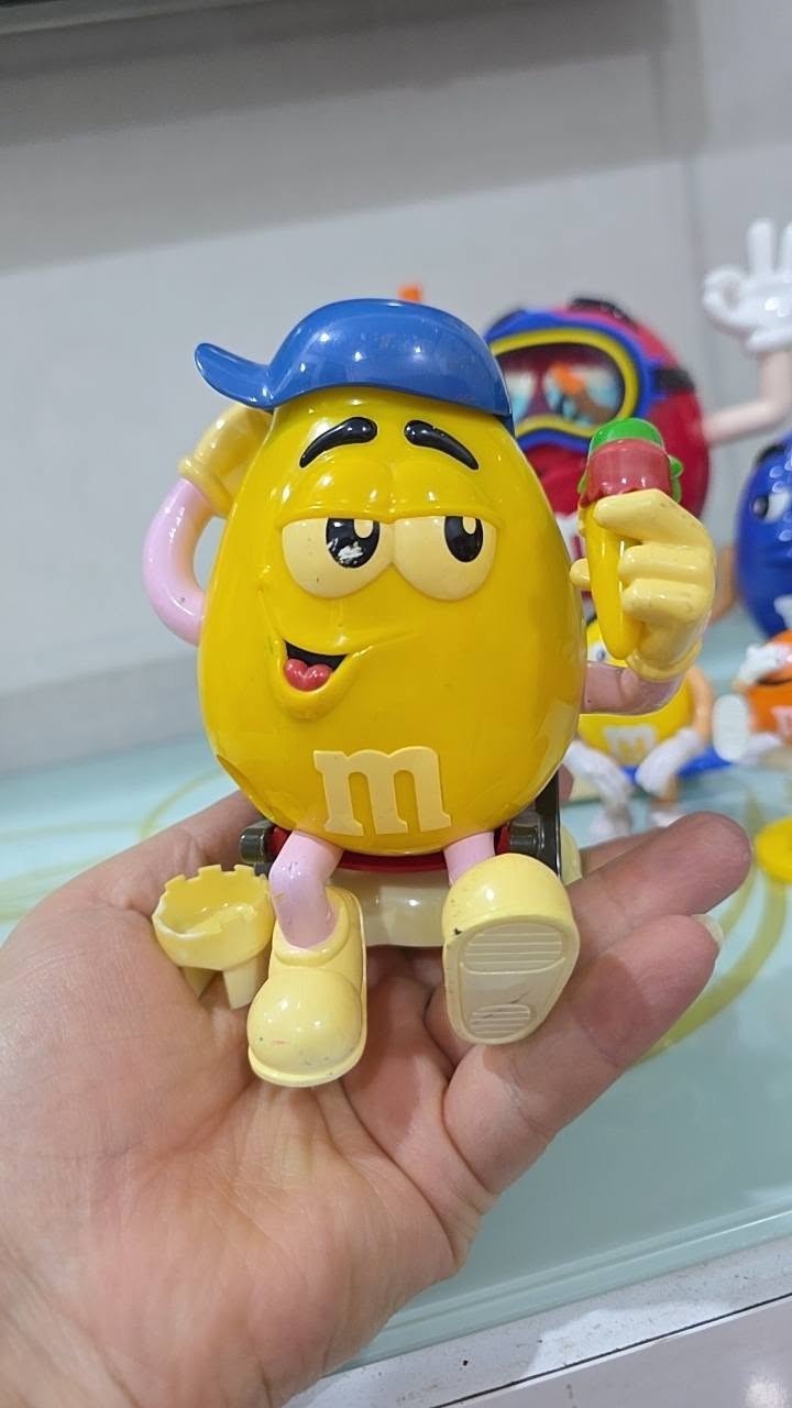 مجموعه حلوه ولطيفه من مجسمات M&M's بألوان وأشكال مختلفة ومتوفر توصيل لكل المحافظات


**إذا كنت صاحب هذا الإعلان وتريد حذفه لأي سبب، رجاءا أرسل رسالة إلى الدعم الفني**