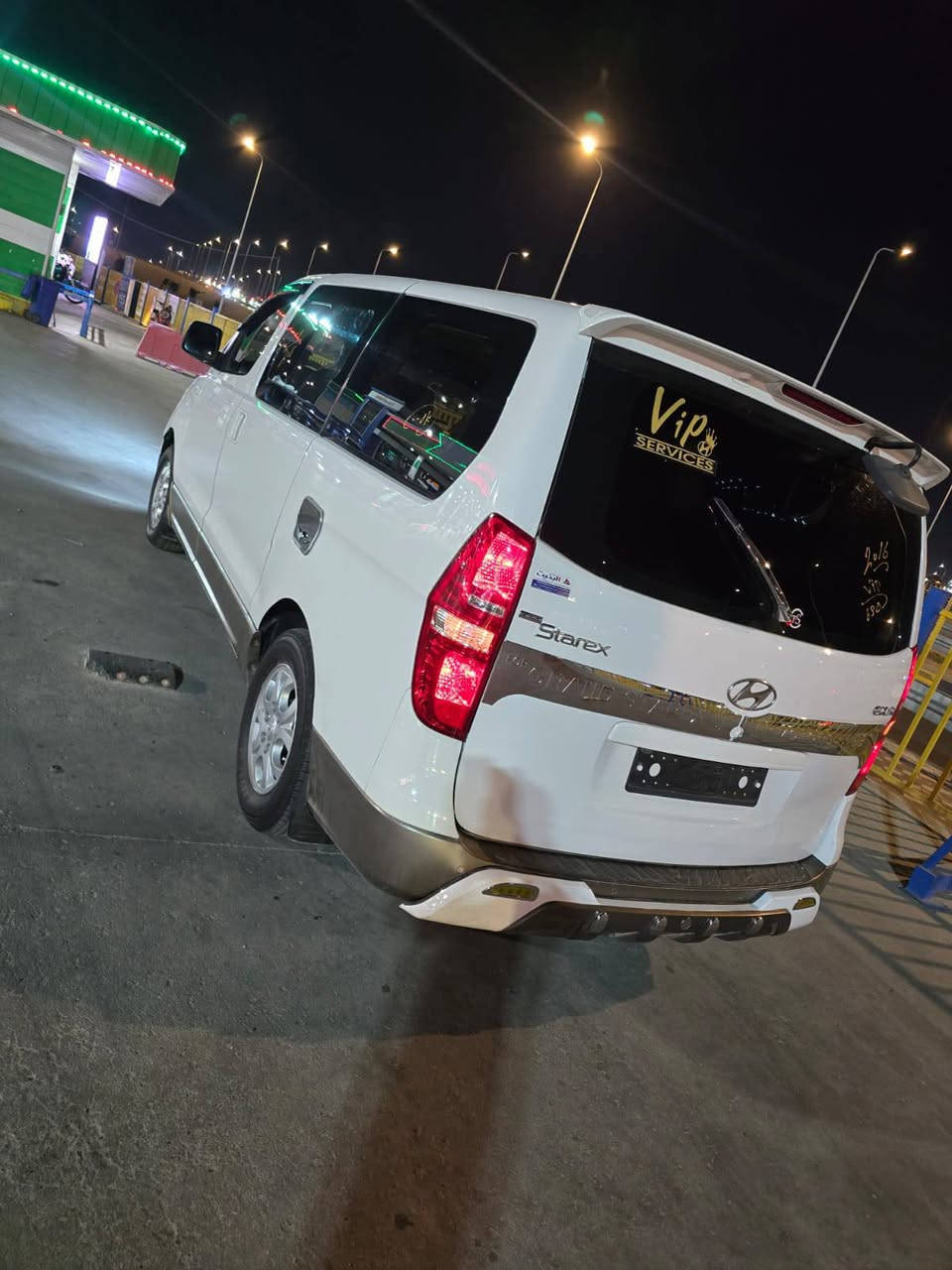 سلام عليكم ستاركس 2016مفتوح محور مسكر اوتماتيك سياره كفاله عامه ماعده شبر بارد بلصندوق تبريد حداده تخم تاير جاهزه من كلشي سعر ١٩٥ ***********بصره ابو الخصيب مهيجران
