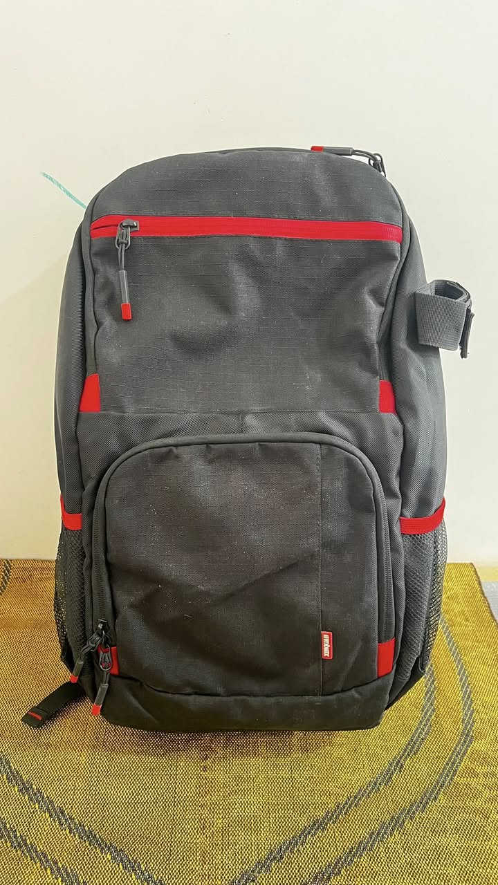 حقيبة كامرات مقسمة  وجيب خلفي لحمل الابتوب والايباد 💻__وسماعات نثية وفحل


**إذا كنت صاحب هذا الإعلان وتريد حذفه لأي سبب، رجاءا أرسل رسالة إلى الدعم الفني**