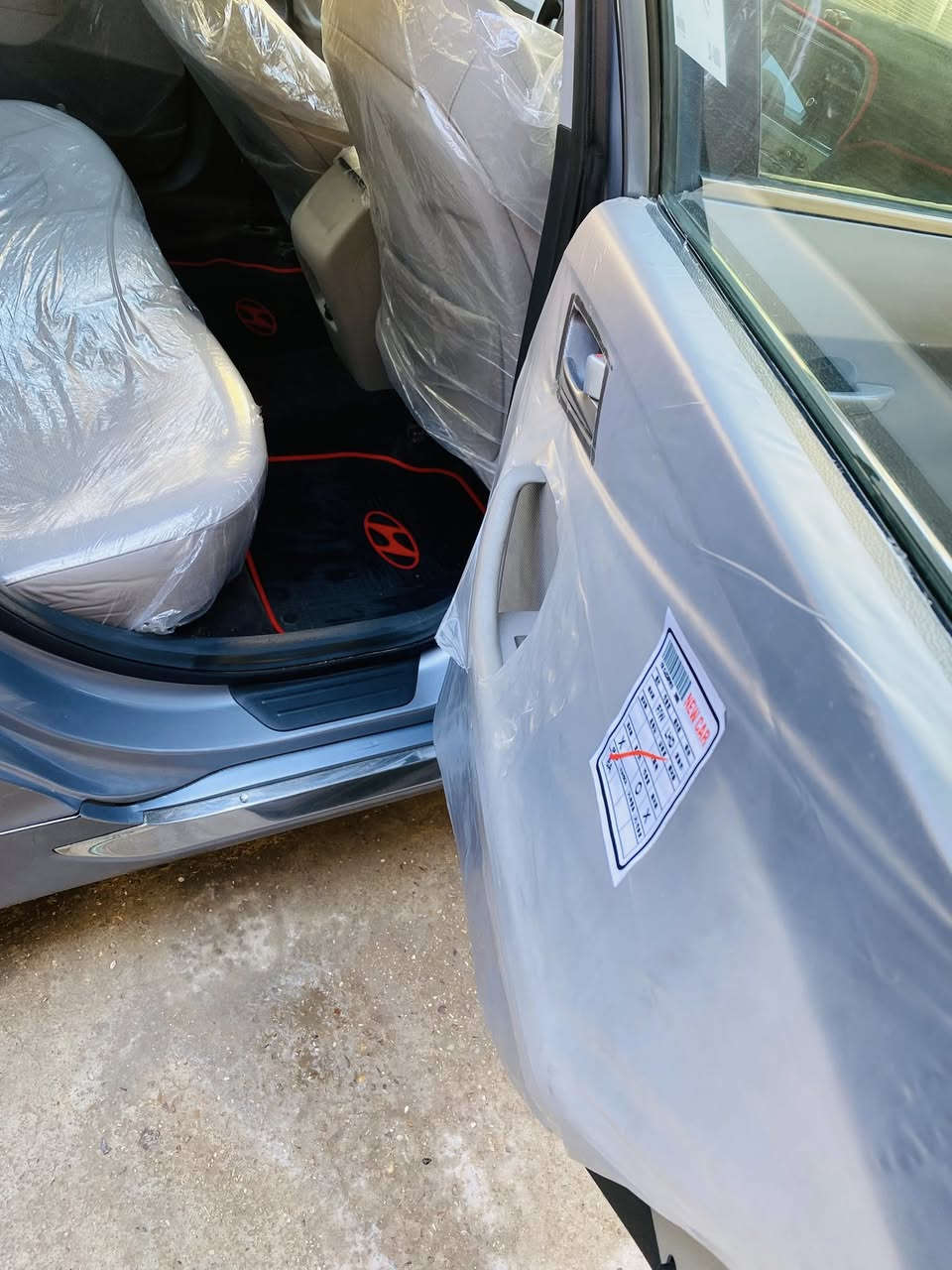 سلام عليكم 🫡 
سوناته 16امريكيه 

1️⃣ نص فول 
2️⃣ حادثه من امريكه فقط بنيد 
3️⃣ بل عراق 3️⃣ قطع صبغ بدون حادث اثر جراد 
4️⃣ تبريد تدفئه 
5️⃣ تخم تاير حداديه جديده 
6️⃣ مكينه كير جديده   7️⃣ سنويه صاقه صار سنتين 
8️⃣ سياره جاهزه وخير من الله   سعر ١٠٣وبيه مجال 
مكان سياره كربلاء *********** واني خادام
