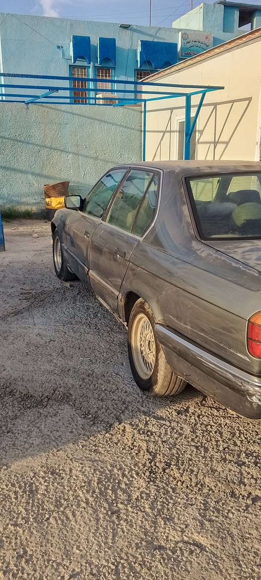 السلام عليكم اخوان موديل 89 حجم 730 مال تعمير مكاني بغداد السياره بأسمي بيها هواي نقوصات سلايت عاطل البور يذب دهن الكير يذب دهن المكينه خشنه حته سبير مابيها جانت فتره متروكه حته سبير مابيها السياره تشتغل حاليا رايدها ب 30 ورقه


**إذا كنت صاحب هذا الإعلان وتريد حذفه لأي سبب، رجاءا أرسل رسالة إلى الدعم الفني**