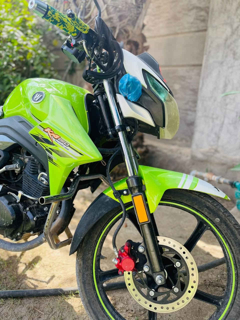 هاوجي موديل 22 مسجل بأسمي  نضافه فول سعر خاص الي يحب يتصل ع رقم ***********
