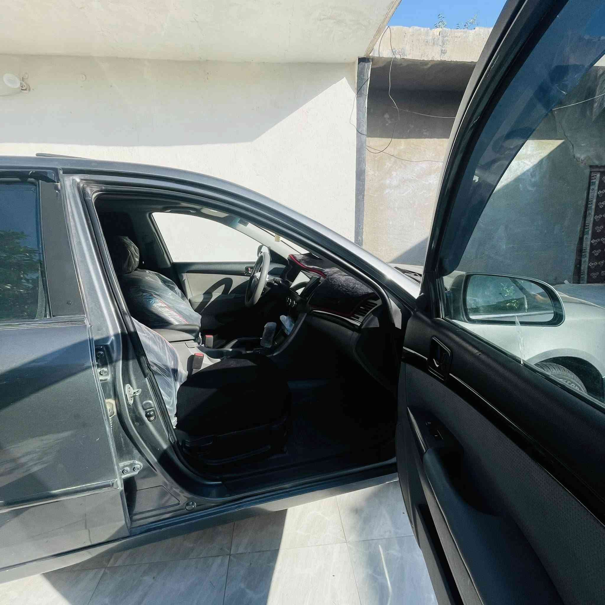 سلام عليكم سوناتا للبيع موديل 2009 مكينه 2400 دوش وارده أمريكي جاملغ خلفي بدون دواخل  تخم تاير جديد صدر جديد تبريد ثلج سياره فتحه فول موصفات رقم بغداد مشروع وطني مكان السياره واسط رقم الهاتف ***********
