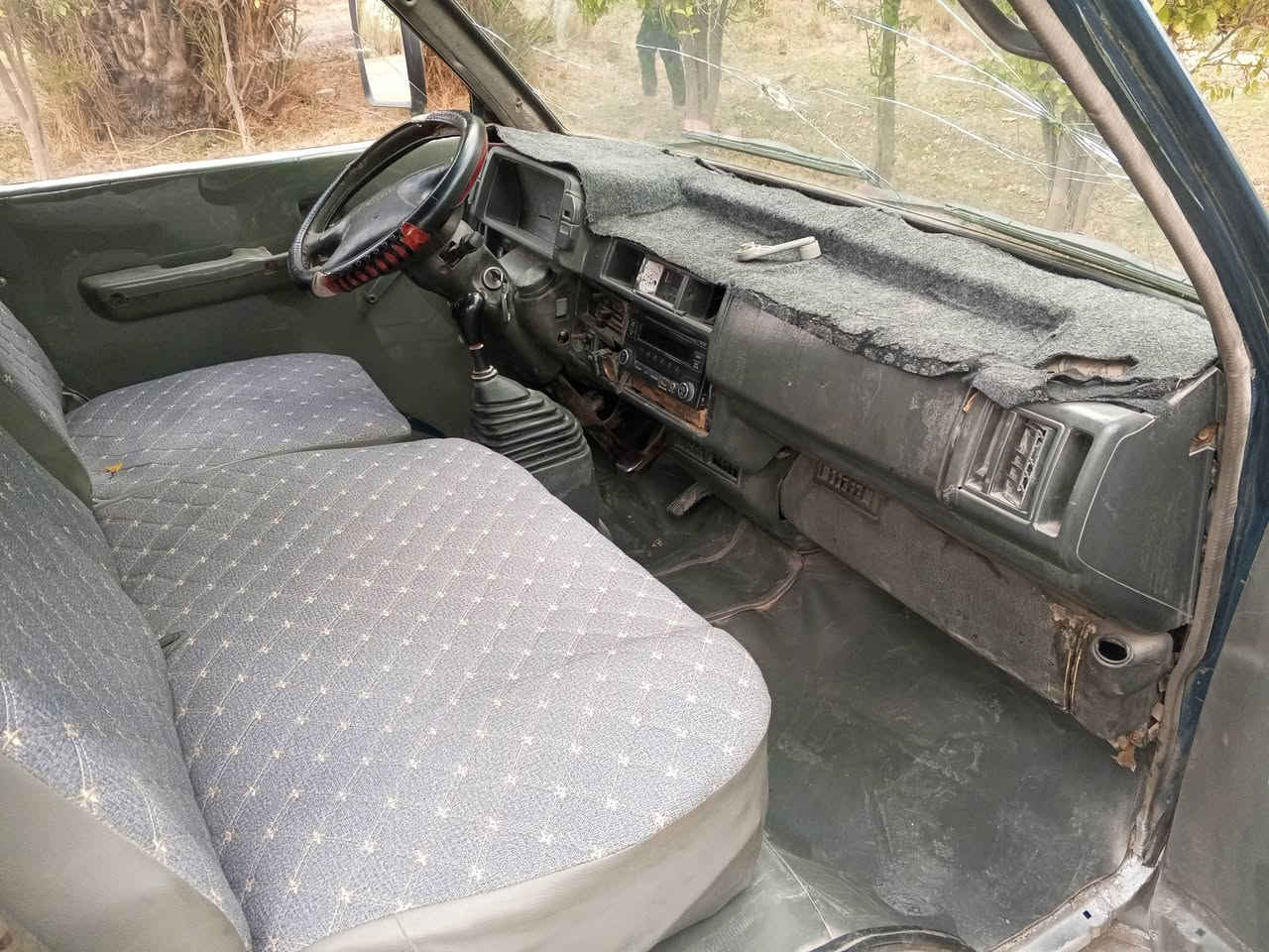 كيا بستا ام الزعانف رقم بغداد مشروع وطني رقم انكليزي موديل 95 تحويل او وكالة محرك وبم قطع كير نضيف دوشمه جديدة السعر 45 وبيها مجال العنوان بغداد ابو غريب للاستفسار ***********
