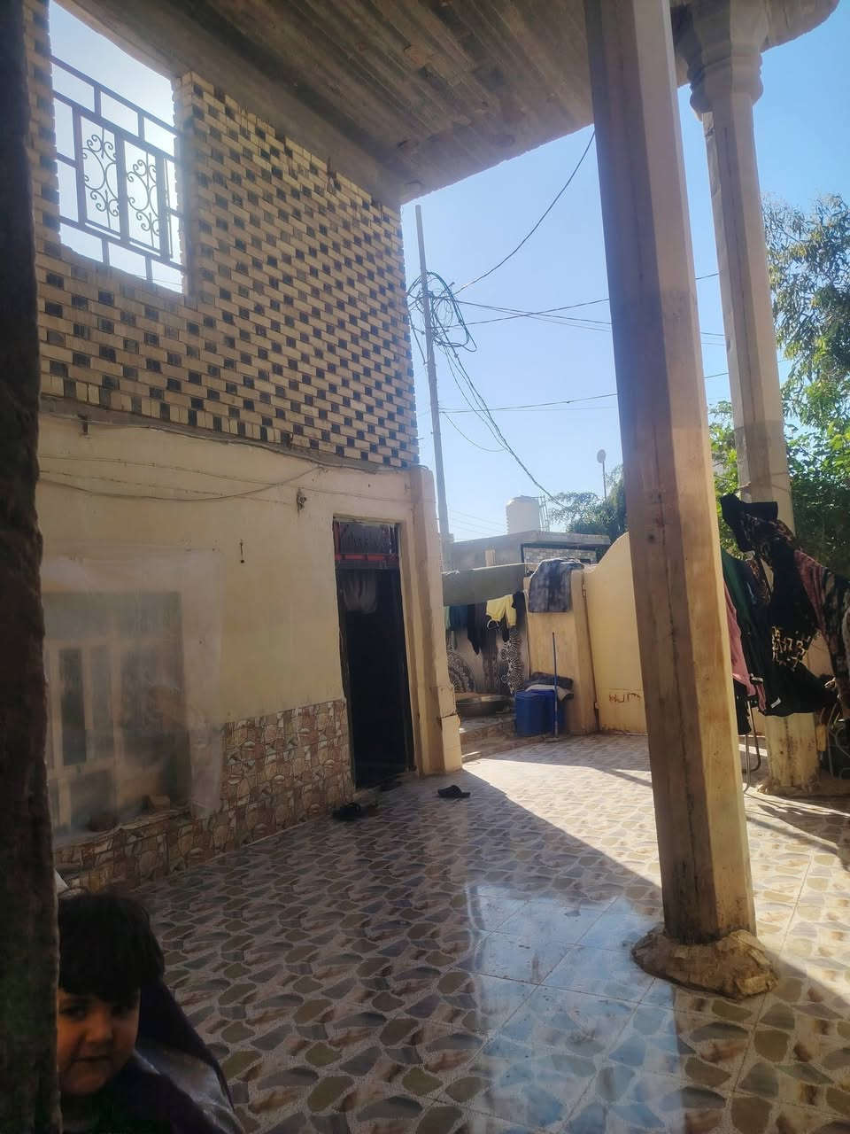 البيت للبيع مساحة ٣٠٠ متر منطقة حاوي عباس فرع مقابيل مغيسل كافت خدمات موجود واتساب ***********
