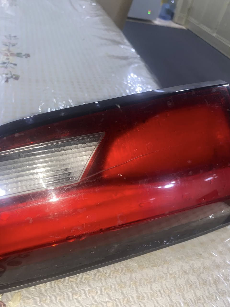 بك لايت القطعه المتحركه  gmc تيران ٢٠٢٢
واحد بي فطر صغير بس نظيفات كلش

رايدهن بـ٢٠٠ وبيهن مجال للشراي 

موبايل : ***********
