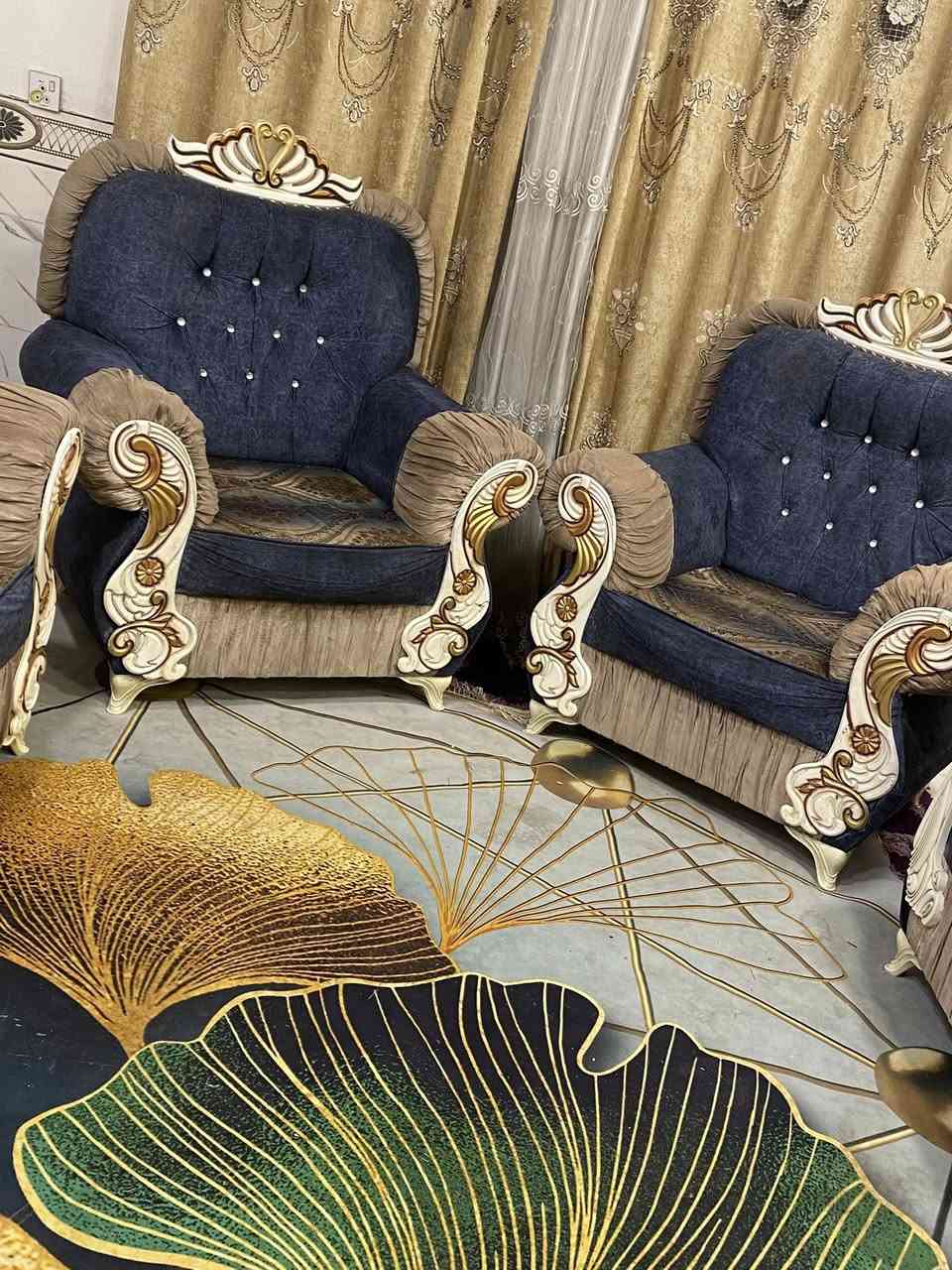 تخم ملكي 7 مقاعد تسكام اي ضرر مابي نضيف السعر 225 وبي مجال المكان كربلاء ***********
