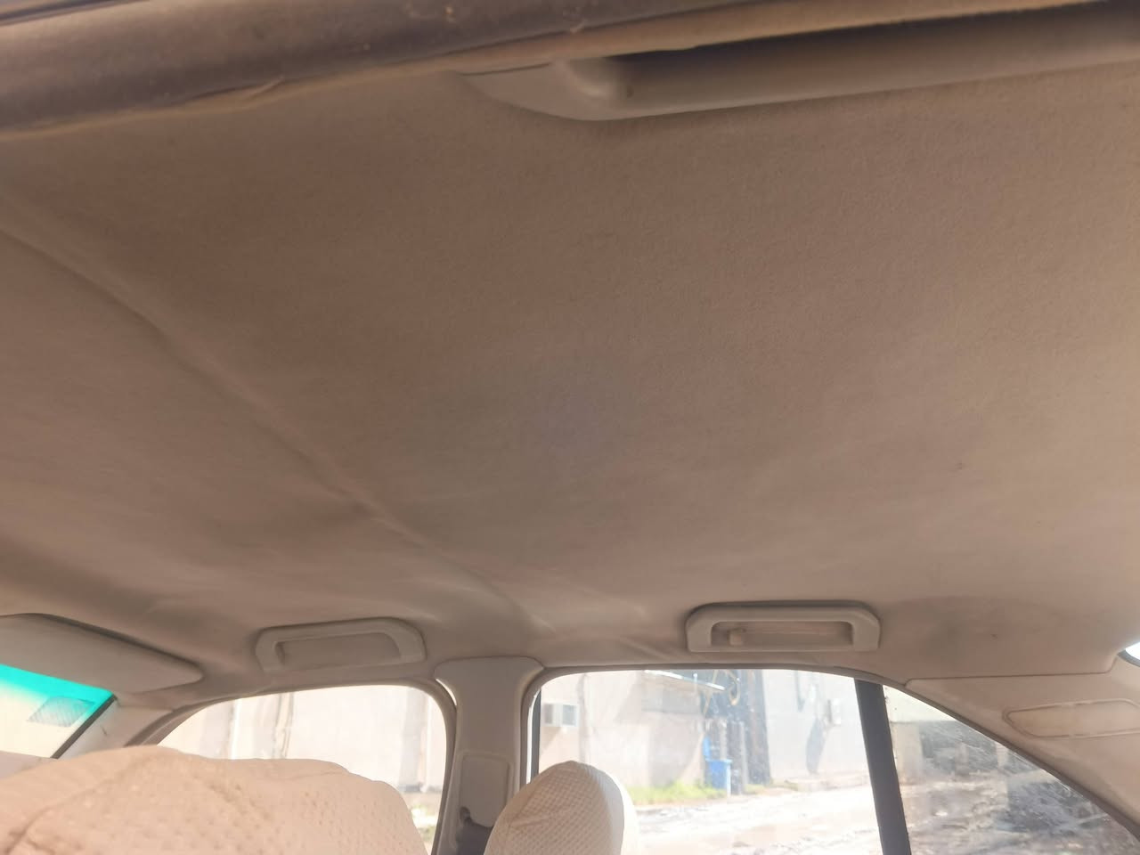 سلام عليكم سياره BMW 525مكينه 6مفتوح موديل 92سياره كامله بيهه نقوصات كير مكينه نظيفات خير من الله رقم انبار مكان بغداد 45وبيهه مجال ***********
