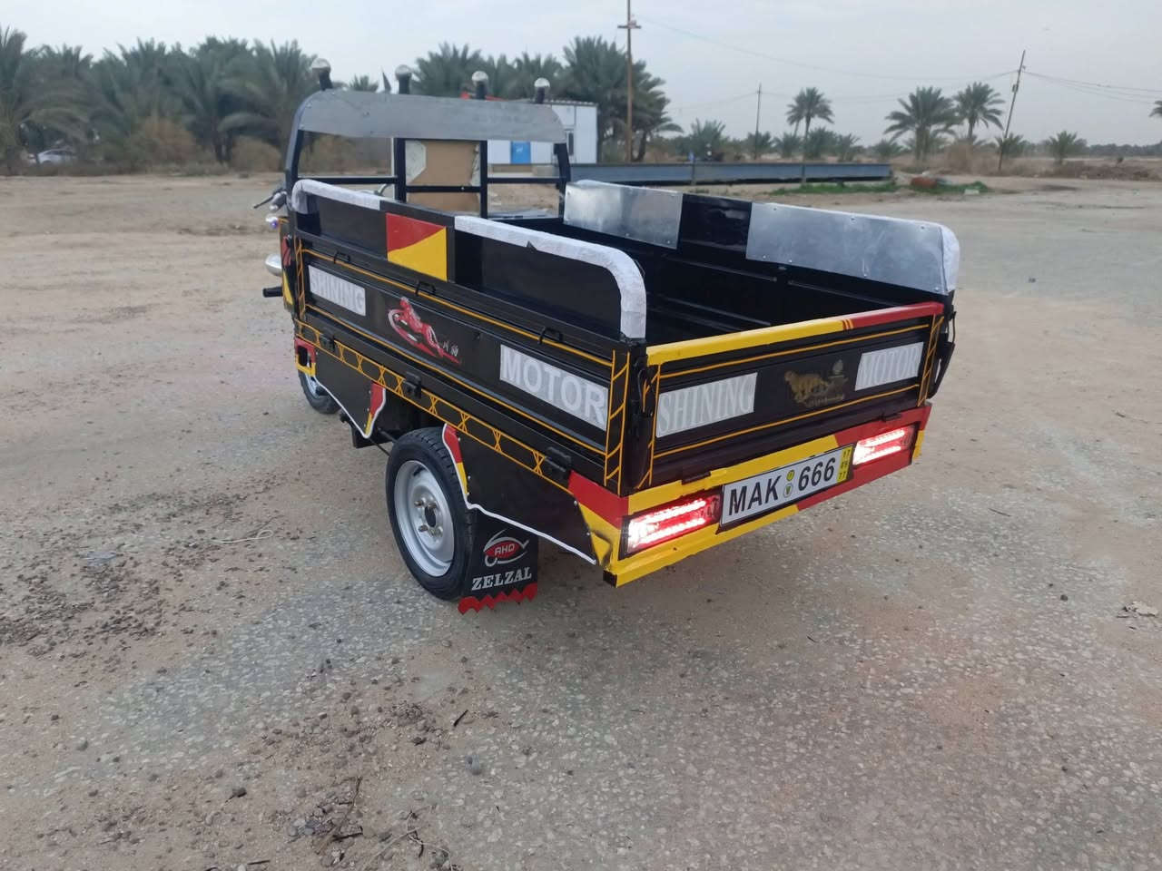 السلام عليكم ستوته للبيع موديل 20 ستوته حلوه اجازه شغاله مقفوله شاصي رقبه اوراق اصولي كان بابل الشوملي السعر 1450 وبيها مجال***********
