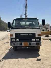 شاحنة • نجف • مكاني