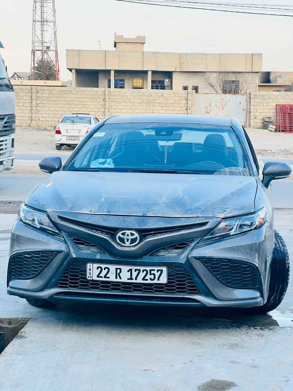 السلام عليكم
تويتا كامري2023 للبيع 
رقم اربيل باسمي
مواصفات. SE
سياره ماشيه 40mi
كير شرط 
محرك شرط 
طخم تايرات جدد
صدر جديد 
تبريد تدفئه شرط
بلنسبه للضرر السياره موجود رقم شاصي
4T1G11AKgPU120427
شرط بدون دواخل 
سياره ميعوزه برقي 
السعررر 155وبيها مجال 
مكان الشرقاط الساحل الايسر عوجيله 
الستفسار ع خط ***********📞📞
