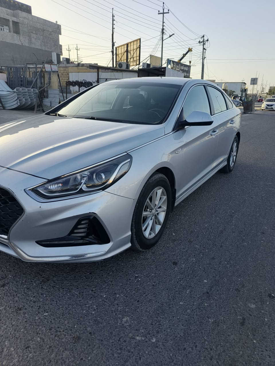 السلام عليكم من رخصه الادمن سوناتا 21 للبيع مقفوله قطعه واحده صبغ السعر 165 بصره
***********
