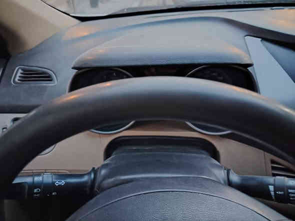 النترا ٢٠١٢ خليجي بيهه قطعه صبغ
محرك ١٦٠٠ 
***********
السعر١١٠ وبيه مجال
