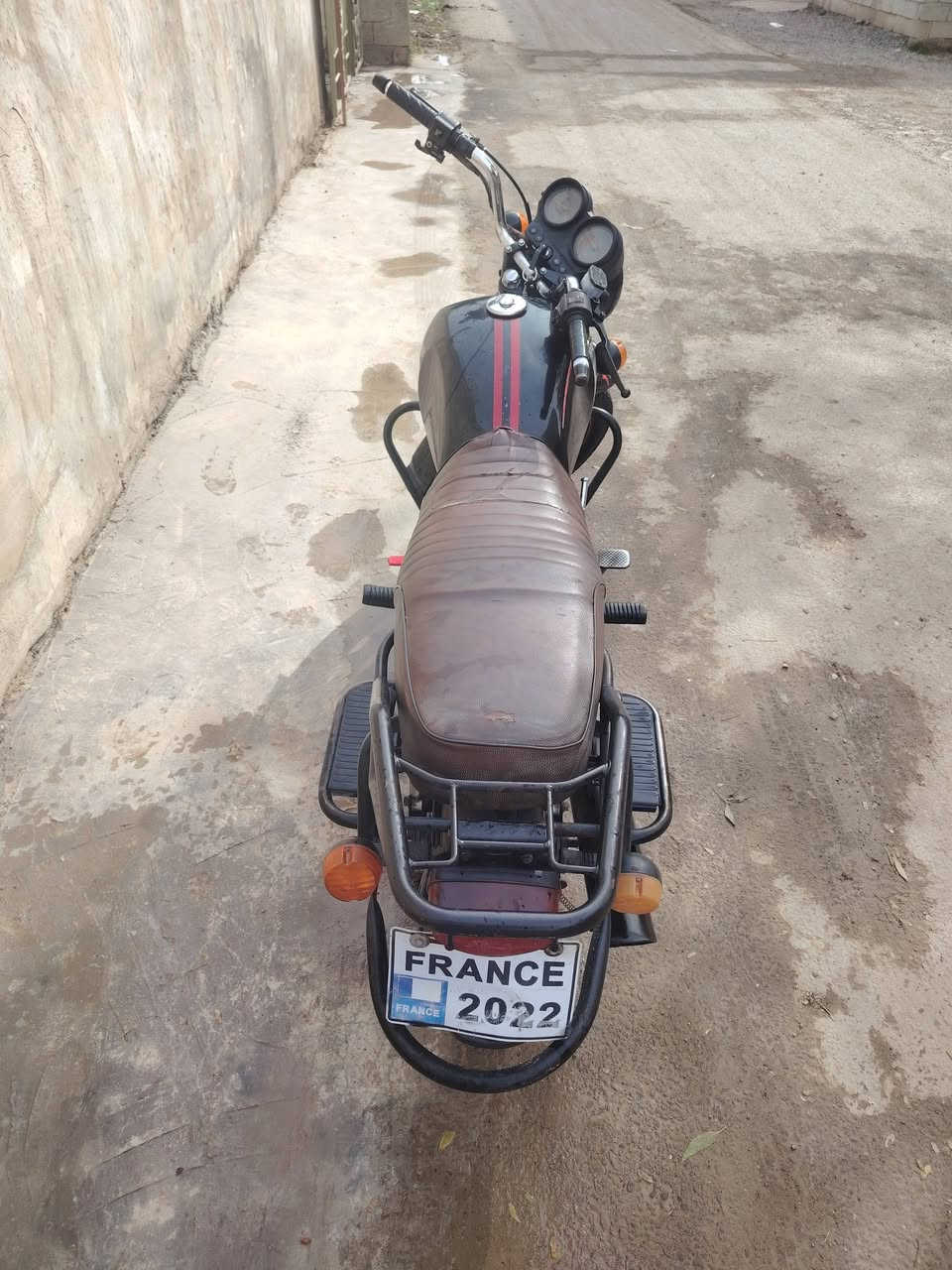 السلام عليكم دراجه دايوان ٢٠٢١ حلوه ومرتبه اوراق كامله كمرك بيهة مكينه مسكره فقط بتريهة شويه تعبان اشير لايت شغال هورن سلف هندر كامله مراوس بستوته او بيع *********** موقعي المجمع الصناعي
