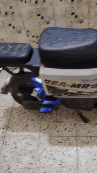 سلام عليكم دراجه شحن للبيع نظيفه سعر 500 بغداد شارع حيفا  رقمي *********** واتساب
