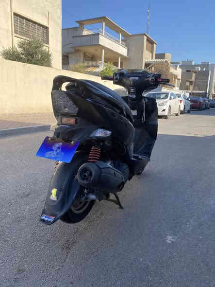 سلام عليكم 
دراجه ثعلب GTR بلادي الدراجه بس بيه  غراض رياضيه بيه كلجات امامي خلفي مطابقات بيه فج رياضي  بيه جهاز قائر فولتيه بيه بعد نواعم الدراجه يا نقص مابيه شغاله نكره بكل وكت سعره 650 وبيه مجال 
مكاني شارع حيفا 
رقمي ***********
