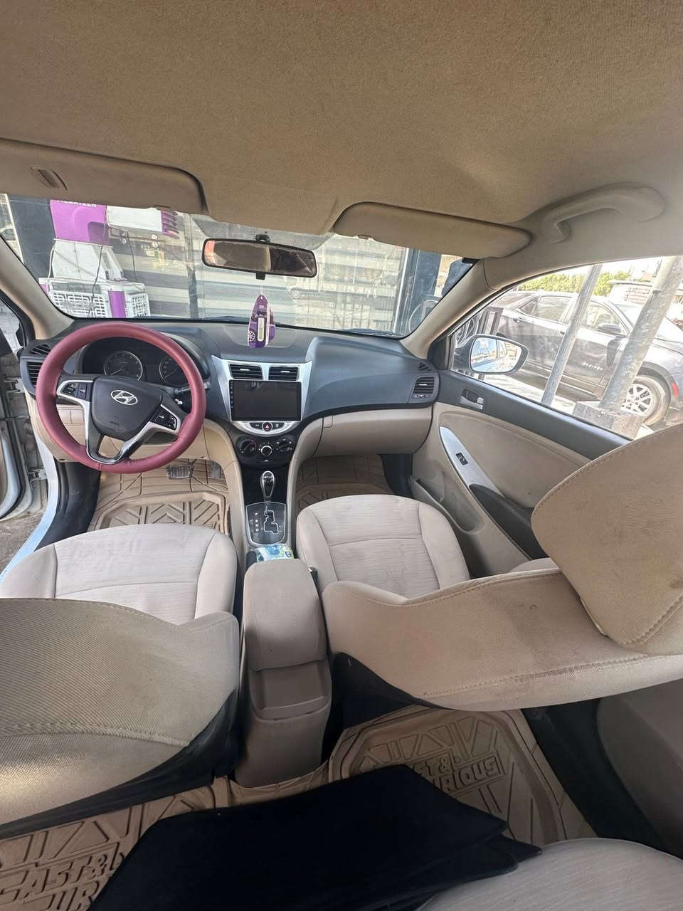 اكسنت خليجي موديل ١٥  
محرك ١٦٠٠بيها قطعتين صبغ وبارد 
ماشيه ٥٢ حقيقي سعرها ٨٧     
اي استفسار ***********
