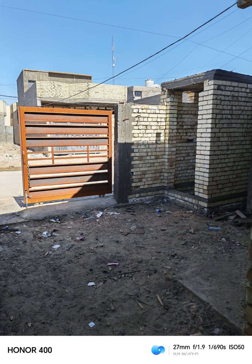 #للبيع_دارهيكل مساحه ١٢٥متر
#حي١٨العسكري_الجديد بناء طابوق درجه اولى يحتوي البيت على غرفت نوم واستقبال وصاله كبيره وكراج وصحيات  شارع ١٠متر داخل حي كامل خدمات تبليط ومي وكهرباء
#بسعرمناسب للاستفسار الاتصال على الرقم *********** *********** او خاص
