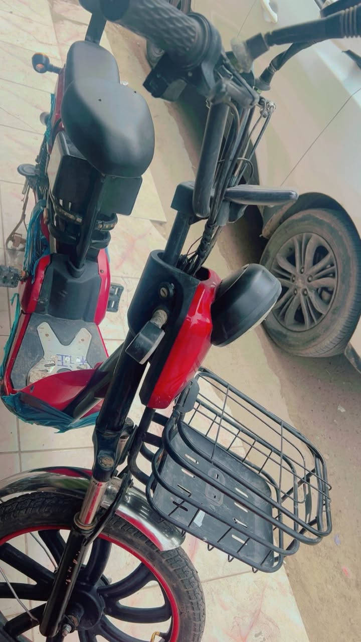 السلام عليكم دراجه شحن  استعمال شهرين  نضيفه حيل للبيع ب300وببه مجال   مكاني حله مركز


**إذا كنت صاحب هذا الإعلان وتريد حذفه لأي سبب، رجاءا أرسل رسالة إلى الدعم الفني**