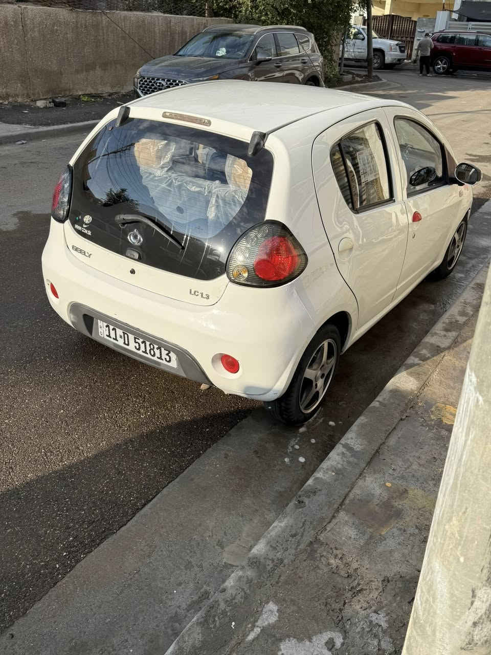 سلام عليكم 
باندا 🐼 2012 باسمي تحويل مباشر 
ماشيه 78حقيقي 
سنويه جديد 
هزه جديد 
ارقام جديد 
كير محرك نظيفات وخير من الله 
تبريد شغال ثلج 
شاشه 
سنتر لوك  كله شغال 
كهرباءيات شغاله 
سياره نظيفه حيل ربع متصرف عليها كامله مكمله وعليها ادامه من كلشي 
السعر. 51 $ وبيهه مجال بسيط 
العنوان. بغداد حي الأعلام 
***********.    ***********
