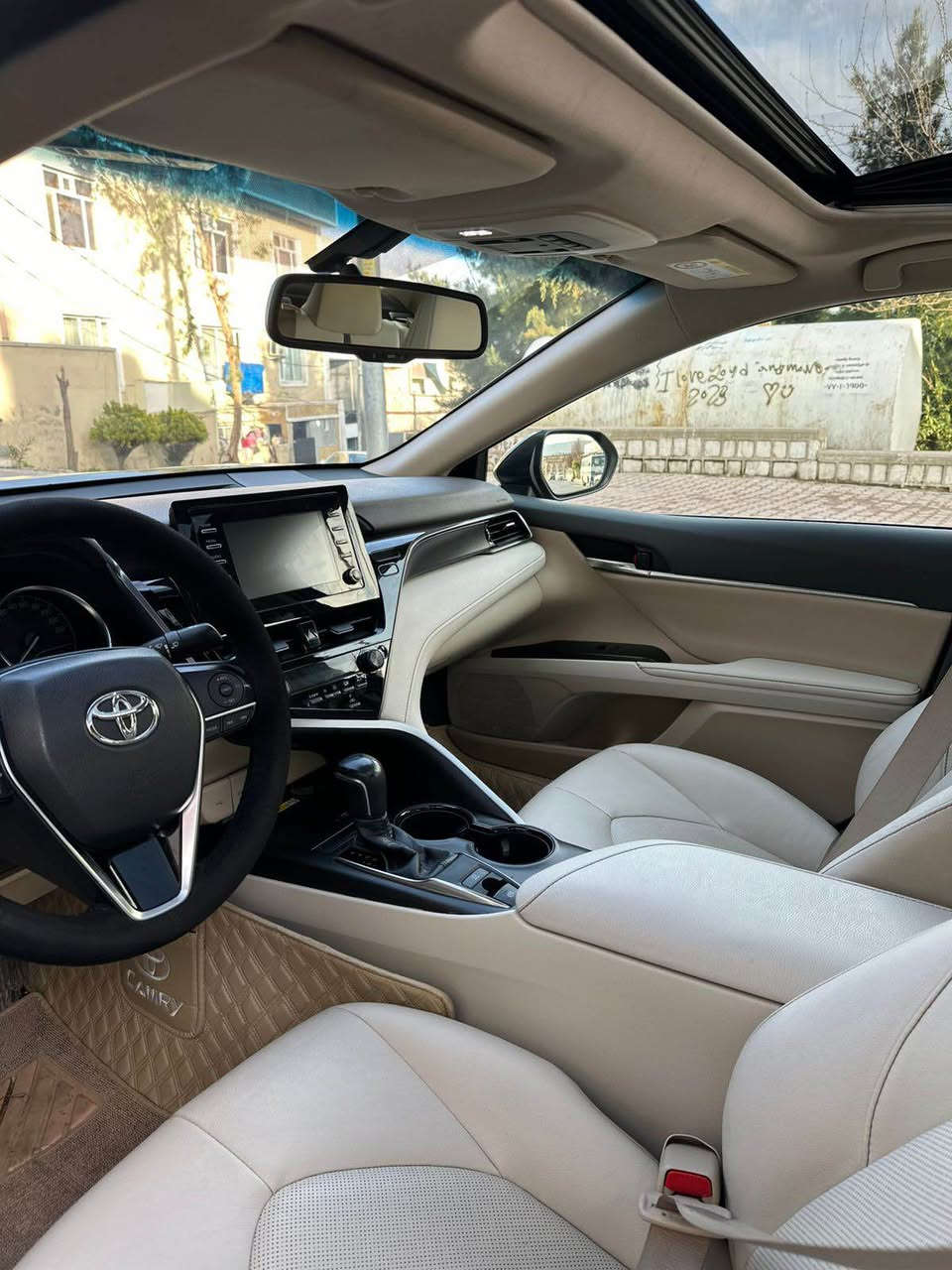 Camry GLE 2023
فول فول مواصفات سفری شەریکەی ساز
٤٨ هەزار کم حەقیقی ڕۆشتووە
دەعامی بۆ دەعامی بەشەرت بێ بۆیاخە 
سەیارەکە زۆر جوان و تازەیە
هەموو شتێکی بەشەرت
بەصمە  سڵایت کوشن جلد دوو کوشن کارەبایی
شەغال و شوێن شەحنی موبایل پەردە حاسەی پێش و دوا شەشە و کامێرا ئاوێنە ئۆتۆ لایت لید و زینۆن 
زۆر مواصفاتی تر
لە سلێمانیم *********** السليمانية, العراق
