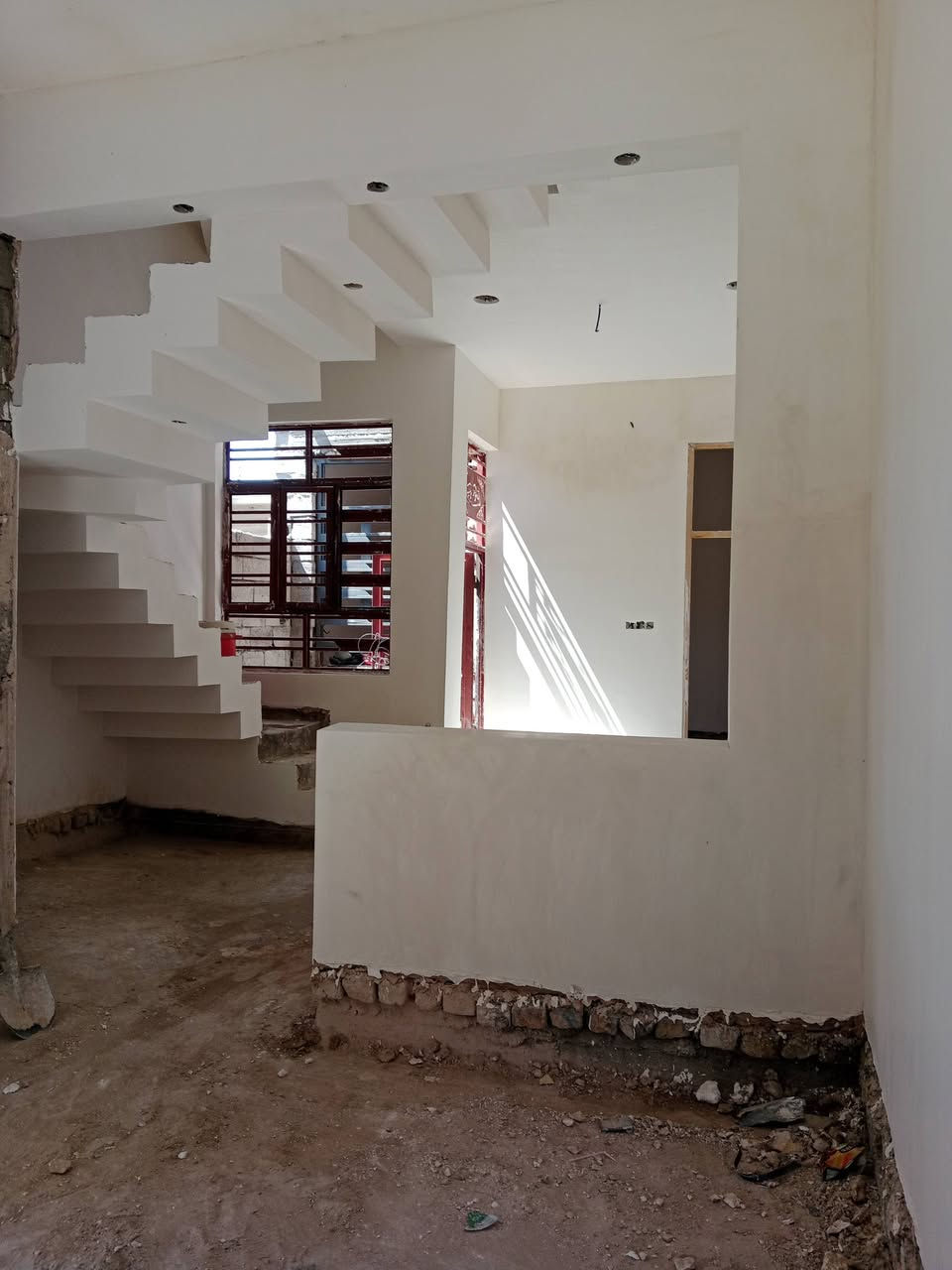 السلام عليكم 
شقل درجه اوله جص وبورك .المتر 6000 الف داخل بغداد 
فقظ رقم الهات ***********
