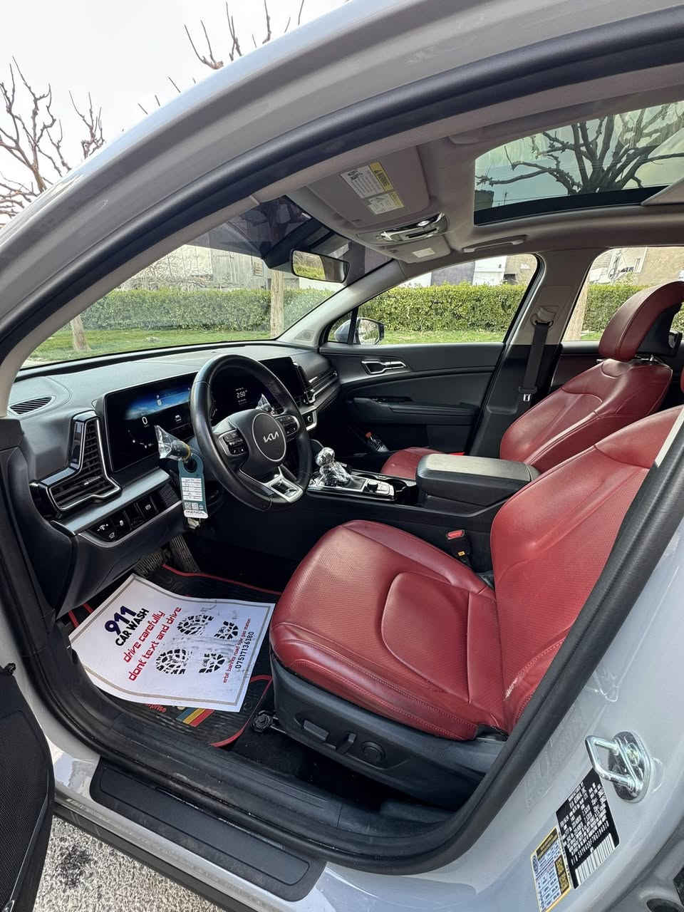 سلام عليكم

كيا سبورتج X LINE موديل 2024 

لون سمنتي المرغوب موصفات sx

ماشيه : 12 الف 

محرك 2500 كبير 

سقف بنوراما

شاشة كبيرة متصلة 
 
بصمه 

تشغيل عن بعد 

مقاعد جلد 

رادار جانبي

شاحن واير ليس

كاميرا خلفيه

كرسي خزن ميموري

منافذ شحن بالمقاعد 

ويل كب 5

حساس امامي خلفي

صندوق كهرباء شفط

شاشة لمس متغيرة للتحكم بالميديا او التبريد

انظمة قيادة متعددة وانظمة منحدرات

لددات امامي وخلفي 

لايتات عدسة زنون

السيارة وارد امريكي بيها صندوق  صبغ فقط بدون دواخل بدون شواصي 

رقم الشاصي : 5XYK43DF7RG194918 

للتواصل والاستفسار : ***********
