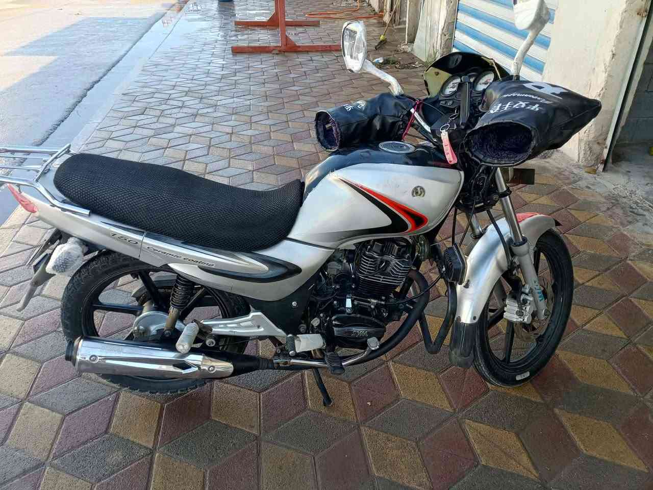 سلام عليكم للبيع موطور سايم موديل 2018مكانه رمادي ستفسار عله هاذه رقم الهاتف ***********
