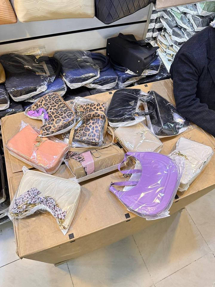 🛍️ عروض رمضان على الجنط وصلت!
تخفيضات قوية على كل الموديلات
لفتره محدوده 
❄️سعر مفرد 5الاف

❄️سعر موديل الصغير 36 الف درزن

❄️سعر موديل الكبير 42 الف درزن

احجز هسه قبل النفاد 📩

للتواصل 
***********
https://t.me/bagswoman7
