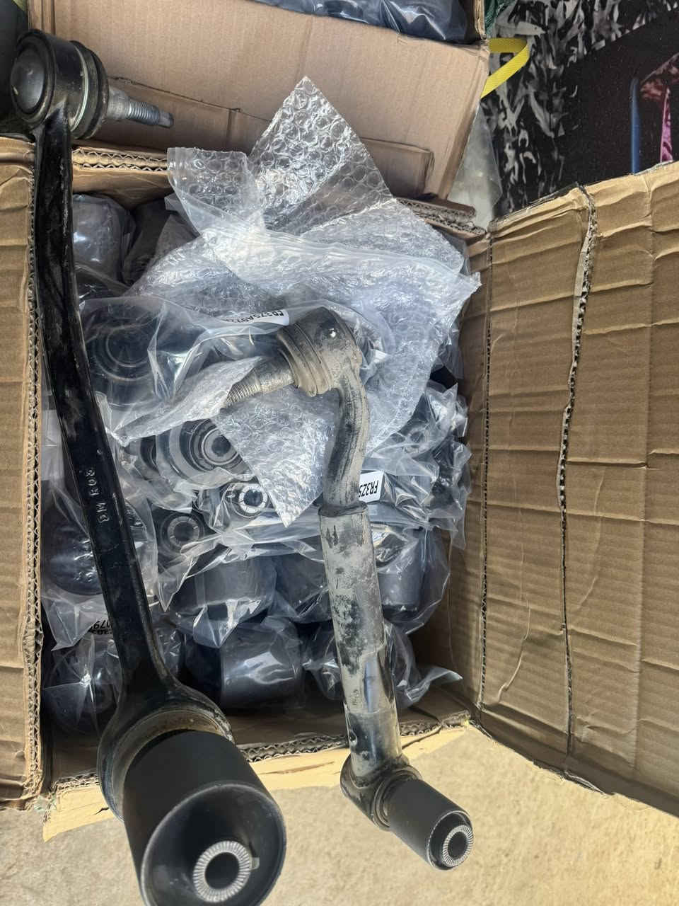 سلام عليكم
وصول بوش اذرع طوال
بوش اذرع قصار
بوش اسطاب اكسل خلفي
بوش طبلات خلفي
موستنك موديلات ١٥ الى ٢٦
***********
مهندس سيف
حي الاعلام
