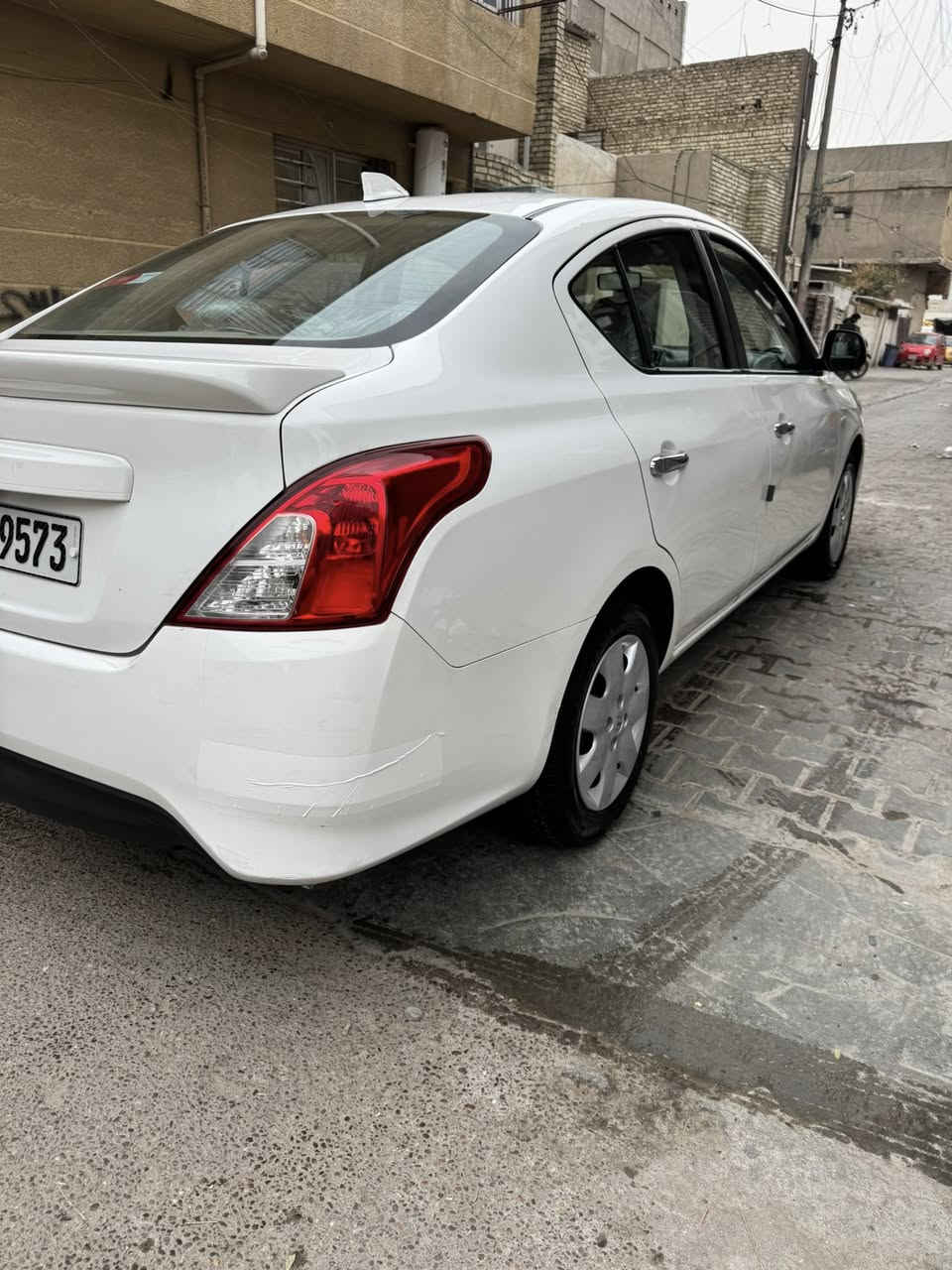 سلام عليكم عندي سني هندي للبيع موديل 24 رقم بغداد سياره كفاله من الصبغ والبارد سياره ام الضمان مكاني بغداد ***********
