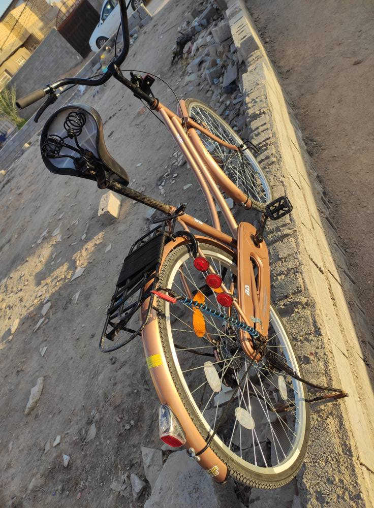 السلام عليكم 🫡 
باسكل للبيع 🚲🟤
لون مميز 🟤
حجم الباسكل 26
مديل 2022 
السعر(125,000) وبي مجال 
مشتريه من كرار ابو النقش 
(مكاني النجف الاشرف الكوفه قرب جامع الخزاعل )
متواجد خاص
*********** النجف, العراق
