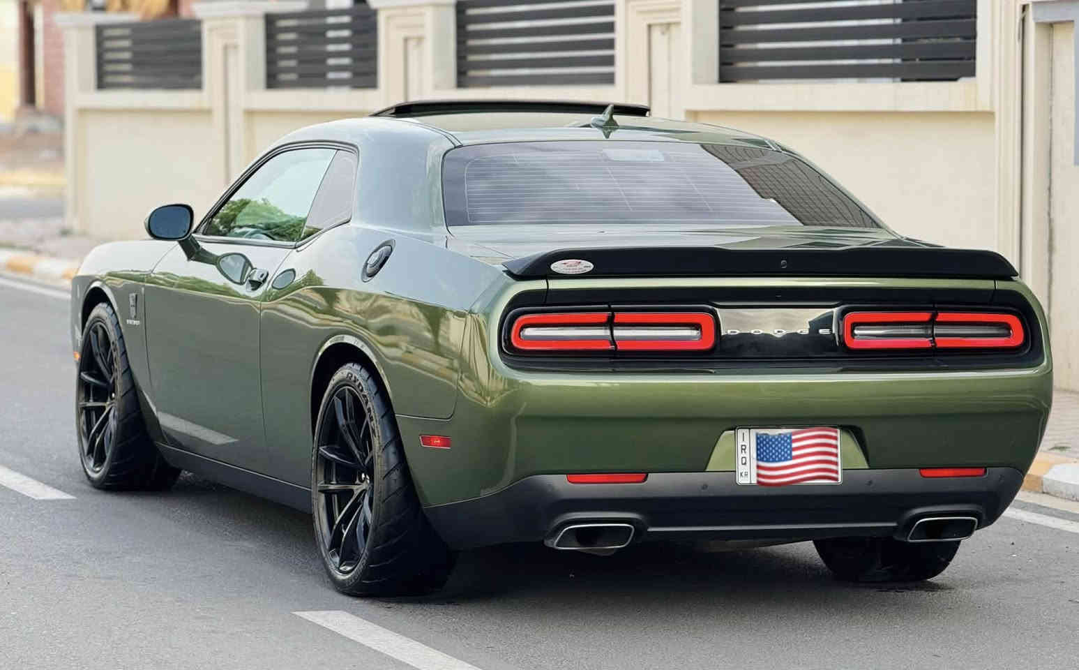 سلام عليكم      
CHALLENGER 
     SHAKER 
المحرك : 5.7L 8
الون: GREEN
موديل: 2022
ماشيه: 24 MI
الموصفات 
    ‏SUPER
TRAC KPAK
رادر جانبي
شاشه جبير 
دركه تدفئه
سقف اسلايت
دركه كهربائي
عينة sport ابيض
مثبت سرعه
تحديد مسار
نضام اسبورت
بصمه ابواب
كشنات كنتاره                             
كشنات خزن
كشنات كهربائي
كشنات تدفئه تبريد 
تدفئه ب مري جانبي
حساس خلفي
تشغيل عن بعد
شفتات بالستيرن
كاميرا خلفية دوار
فچوچ بريمبو بلاد مال srt
امامي 6 بستم
الخلفيات 4 بستم
دركة وايد بودي حرف الD
ويل SRT قياس 20
اطارات امامي خلفي285
هدرز srt
شوتة مفتوحة 
ضرره جاملغ بنيد 
ضرره بدون دواخل
صورضرر ب منشور 
جميع ايرباكات سليمه      
سعره 283 بيه مجال
📍مكانه ديالى خانقين 
رقم سليمانيه شرط تحويل 
للاستفسار***********
