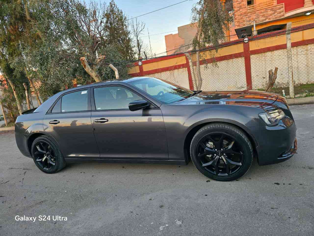 للبيع السعر 210 وبيها مجال
اوباما مديل 18 
تو ويل 
مكينه 3600 
ماشيا 139 
موصفاتك كشنات جلد كهرب
شاشه جبيره 
كير بكره 
تحكمات ستيرن 
بعد بيها موصفات بس بدون فتحت سقف 
السياره حلوه احلا من الصور 
اني الشرعي مالها 
السياره مامشتغله على خط 
ضرر ثلاث قطع ثنين كلير وحده صبغ بجم كبس بدون دواخل بدون ايربكات 
مكان السياره الايسر معارض الجديده 
معرض ركن الذهبي 
***********
***********
